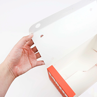 Emballage alimentaire à emporter en papier kraft écologique avec un design gaufré rouge, boîte pour hamburger et frites