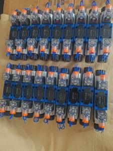 4WE10E31B/CG24N9Z5L ยี่ห้อ OEM 4WE10J/CW220-50 โซลินอยด์วาล์วควบคุมทิศทางแบบสามทาง 315 บาร์ 80 แกลลอนต่อนาที 10 ลิตรต่อชั่วโมง พอร์ตขนาด 3/8 นิ้ว - Product Image 3