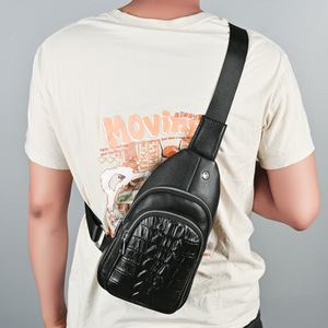 Sac de poitrine en cuir véritable pour homme, motif crocodile noir, tendance, usage quotidien - Product Image 2