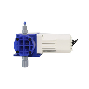 Pompe doseuse à diaphragme à installation facile, à débit réglable, pour la distribution de produits chimiques dans les systèmes de refroidissement - Product Image 2