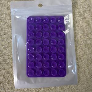 Supporto per telefono cellulare a ventosa quadrata bifacciale in silicone flessibile da 40 grani, con grande ventosa per il retro del telefono, ideale per chi cerca comodità - Product Image 5