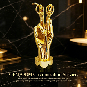 Trophée Ciseaux de Coiffure de Luxe Sur Mesure - Récompense de Salon Artisanale en Or avec Base en Cristal Noir Premium - Product Image 2