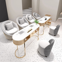Meubles modernes Offre Spéciale de salon de beauté Table et chaise de manucure en or Table d'art d'ongle double de luxe avec dépoussiéreur