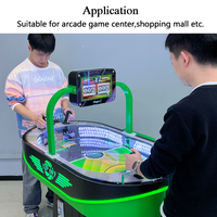 Machine d'arcade compétitive pour 2 joueurs avec jeu multi-balles, affichage des scores LED et design de table de sport interactive