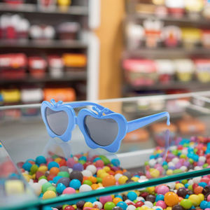 Japonaises unisexe, lunettes <span class=keywords><strong>de</strong></span> <span class=keywords><strong>soleil</strong></span> UV 2021 en forme <span class=keywords><strong>de</strong></span> <span class=keywords><strong>Apple</strong></span>, Logo personnalisé, pour enfants, nouvelle collection 400 - Product Image 4