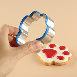 Ensemble de découpoirs <span class=keywords><strong>à</strong></span> biscuits en forme de <span class=keywords><strong>chiot</strong></span> bleu vif pour les fêtes d'anniversaire des enfants et les activités de pâtisserie amusantes en famille - Product Image 3