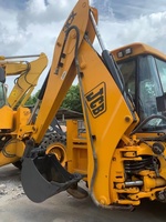 Chargeuse-pelleteuse JCB d'occasion 3CX modèle 2025, puissance 92 kW, bon état, moteur d'origine, roulement, boîte de vitesses, pompe, charge nominale 9000 kg