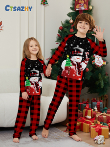 Pyjamas de famille à motif bonhomme de neige et carreaux Buffalo, rouge et noir, pour les fêtes de Noël, idéal pour les séances photo de famille - Product Image 3