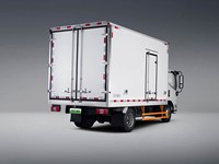 Super Offre 2023 : Camion Électrique JMC Lexing Eluda, Véhicule Utilitaire Multi-Boîtes à Direction Gauche, Batteries 77.28 et 100.46 kWh, Vente Flash