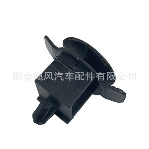คลิปหนีบขอบสเกิร์ตข้างรถยนต์ Hurricane Auto Parts รุ่น 55157070-AC สำหรับรถจี๊ป ไครสเลอร์ ฟรีแมน - Product Image 3