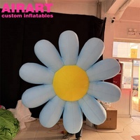 Daisy gonflable géante pour la décoration d'événements, modèle de fleur de marguerite bleu clair gonflable personnalisé, ornements de ballons
