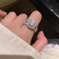 Bague en Moissanite Tendance et Très Vendue pour l'e-commerce transfrontalier Europe-Amérique – Style Instagram sophistiqué et léger luxe