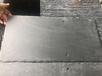 Tuiles de toiture en ardoise noire traditionnelle de haute qualité PerfectStone avec une construction durable et une garantie de plus de 5 ans pour les toits de villas