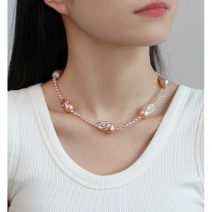 Collier rétro naturel en forme de ballon extraterrestre, ciel étoilé, lumière intense, perle violette colorée - Product Image 1