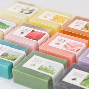 Venta caliente Etiqueta Privada aceite <span class=keywords><strong>de</strong></span> coco fragancia perfumada barra <span class=keywords><strong>de</strong></span> limpieza <span class=keywords><strong>Facial</strong></span> cuerpo hidratante Natural hecho a mano aceite esencial jabón - Product Image 3