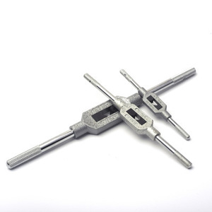 Clé à sertir droite métrique en acier de qualité industrielle, longueur 150 mm, mâchoire dentée, poignée antidérapante - Product Image 4