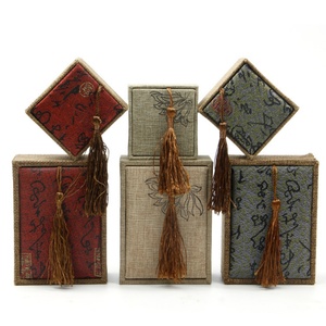 Custom Logo Chinese Traditional Burlap Tassel Jewelry Box Classic Rectangular Gift Packaging for Bracelets Pendants Square - Product Image 3