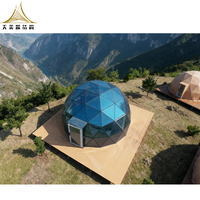 Usine directe luxe 7m 8m 9m cadre en alliage d'aluminium tente dôme géodésique en verre de glamping avec salle de bain