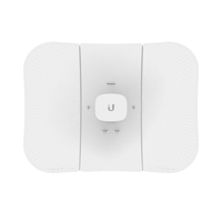Le pont sans fil Gigabit 5G UBNT LBE-5ac-Gen2 surveille la transmission sur des distances allant de 1 à 10 km.