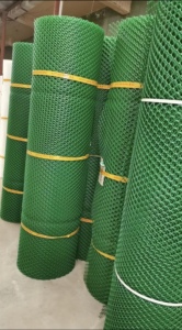 Malla de Protección para Animales Ecológica de HDPE Verde YK para Cercas de Gallineros, 2m*50m, 1 Rollo - Product Image 1