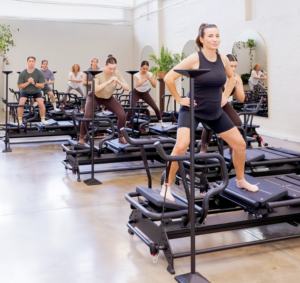 โรงงานผลิตระดับไฮเอนด์ 2025 เครื่องออกกำลังกายเมก้าฟอร์เมอร์รุ่นล่าสุด สำหรับสตูดิโอฟิตเนส โยคะ พิลาทิส เชิงพาณิชย์ รุ่นเอ็กซ์ฟอร์เมอร์ - Product Image 2