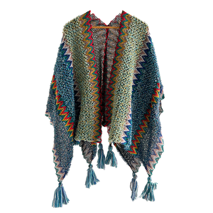 Châle en crochet élégant et confortable fait à la main pour toutes les saisons Écharpe d'hiver parfaite - Product Image 1