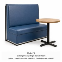Ensemble moderne et durable de canapé mural, table et chaises avec coussins moelleux pour salon, salons de thé, cafés et hôtels