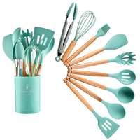 Accessoires de cuisine Outils de cuisine Ustensiles de cuisine Ustensiles de cuisine en silicone souple avec poignées en bois Vente chaude 9pcs In 1 Set Vert