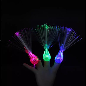 Luz de dedo con forma de pavo real que cambia de color, juguete de fibra óptica luminosa para niños y jóvenes, diversión para fiestas - Product Image 1