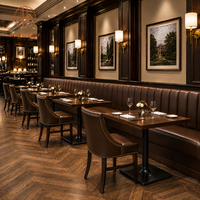 Ron Group Café- und Restaurant-Möbelset Gepolsterte Sitzbank Quadratischer Langlebiger Holztisch Hochlehniger Lederstuhl