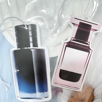 Désodorisant de voiture personnalisé en gros, flacon de parfum de luxe de marque populaire, en papier à suspendre, toutes senteurs