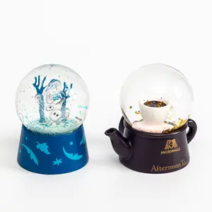 Custom Paris Souvenir Snow Globe Fridge Magnet Resin Magnetic Snow Globe
