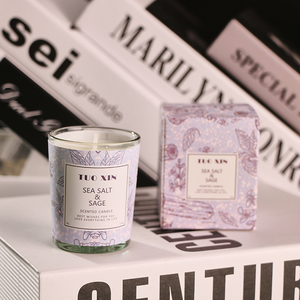 Bougie d'aromathérapie semi-artisanale sans fumée en forme <span class=keywords><strong>de</strong></span> tasse, dans un bocal en verre, pour usage intérieur, aux senteurs <span class=keywords><strong>de</strong></span> <span class=keywords><strong>sel</strong></span> marin et <span class=keywords><strong>de</strong></span> sauge, <span class=keywords><strong>de</strong></span> bois <span class=keywords><strong>de</strong></span> teck et <span class=keywords><strong>de</strong></span> rose - Product Image 1
