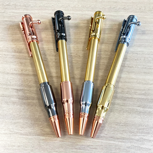Bolígrafo de tinta de punta redonda con diseño de bala y acción de cerrojo, color Gun Metal, marca <span class=keywords><strong>Alpen</strong></span> Gold, con clip con diseño de rifle, kits de bolígrafos con diseño de bala de rifle en color Gun Metal - Product Image 2