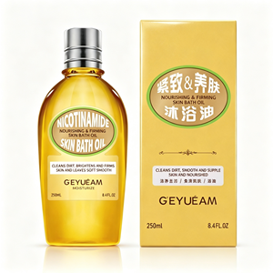 Rassoda e nutre la pelle, offrendo un olio da bagno profumato a lunga durata. - Product Image 1
