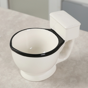 Taza de Cerámica Nórdica 3D con Forma de Inodoro, Diseño de Dibujos Animados, Color Blanco, 300 ml, Grado AB, para Té, Leche, Helado, Divertida para el Hogar o Bar, Marca QIHE - Product Image 4