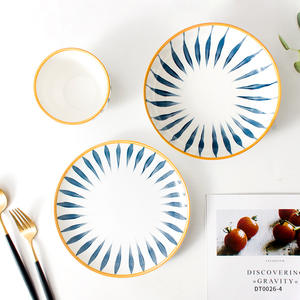 Ensemble de bols en céramique peints à la main de style japonais, motif bleu sous glaçure, vaisselle de table pour la maison, cadeau pour usage domestique - Product Image 2