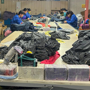 Toalla de microfibra con cremallera para bolsillo, ideal para cubrir bancos de gimnasio, toalla para tapete de yoga y fitness, toalla de viaje portátil de gamuza. - Product Image 6