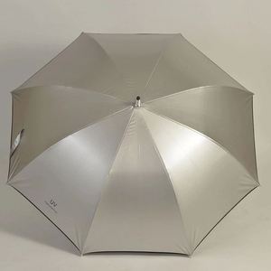 Parapluie droit promotionnel de golf semi-automatique personnalisé, résistant au vent, avec revêtement argenté et logo au design attrayant - Product Image 2