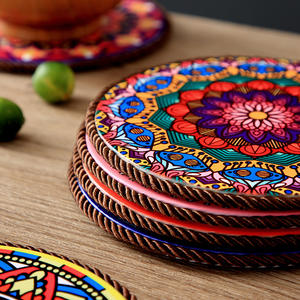 แผ่นรองจานเซรามิกรูปทรงมันดาลา ขนาด 17 ซม. ป้องกันความร้อน พร้อมหูจับเชือก สำหรับใช้ในครัว - Product Image 5