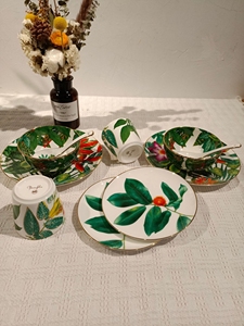 Juego de Vajilla de Porcelana China con Borde Dorado al por Mayor de Fábrica, Platos Verdes con Juego de Tazas para Bodas, Eventos y Restaurantes - Product Image 4