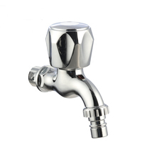 Robinet en plastique PVC robinet d'eau robinet de salle de bains et de cuisine en gros pvc raccords de tuyaux en plastique robinet/robinet/bibcock