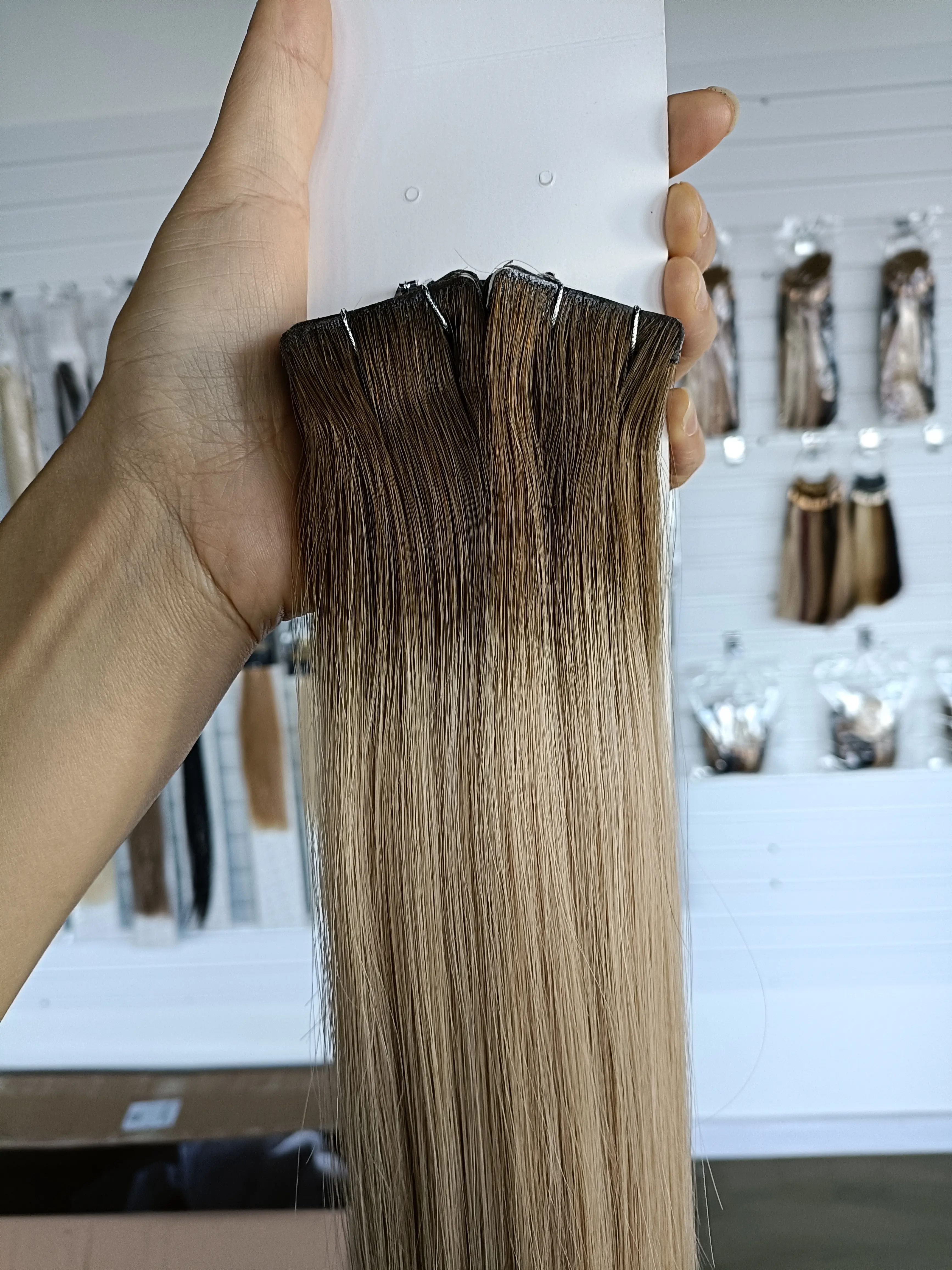 Luxury Full Cuticle Russian Ombre Remy Invisible Tape In Hair Extensions 100% Human Hair