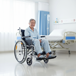 Cadeira de Rodas Manual de Aço Cromado CA9041 com Suporte, Estrutura de PVC de Boa Qualidade, Construção Durável Garante Longevidade - Product Image 2