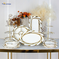 Service de vaisselle en porcelaine de luxe avec bordure dorée et support à gâteau, réutilisable et résistant à la chaleur, compatible lave-vaisselle, idéal pour les fêtes