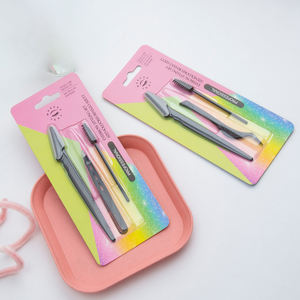 Set de Depilación de Cejas, Pinzas para Cejas y Navajas para Cejas, Recortador y Peine para Cejas con Estuche - Product Image 2