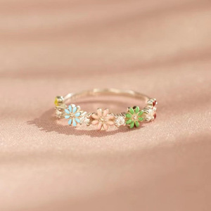 Anello a forma di fiore, design in stile giardino, anello da dito per donna, da indossare ogni giorno - Product Image 2