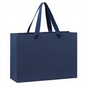 Sacs en papier de luxe en gros directement de l'usine, sacs cadeaux cosmétiques de couleur unie, avec logo personnalisé imprimé et poignées en ruban de soie - Product Image 1