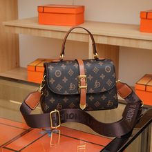 Nuevo <span class=keywords><strong>Bolso</strong></span> Bandolera <span class=keywords><strong>Mediano</strong></span> de PU con Textura Casual y de Alta Gama para Mujer, <span class=keywords><strong>Bolso</strong></span> de Hombro con Estampado Clásico para Dama - Product Image 3