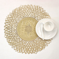 Napperons dorés, sets de table, sous-plats, dessous de verre, tapis de table ronds modernes pour la décoration de table de salle à manger, de mariage ou de ferme